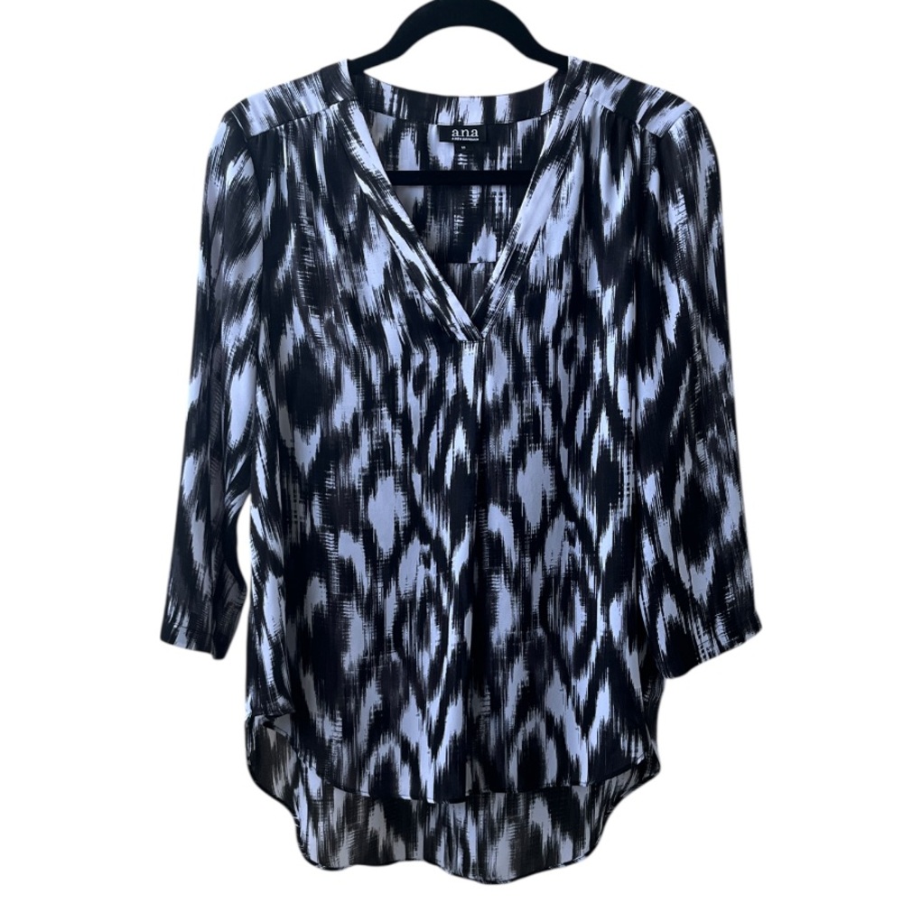 a.n.a Black and White Ikat V-Neck Blouse- Size Medium